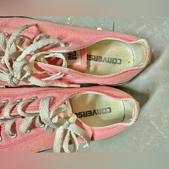 Women’s pink Converse size 8 - Picture 6 of 12